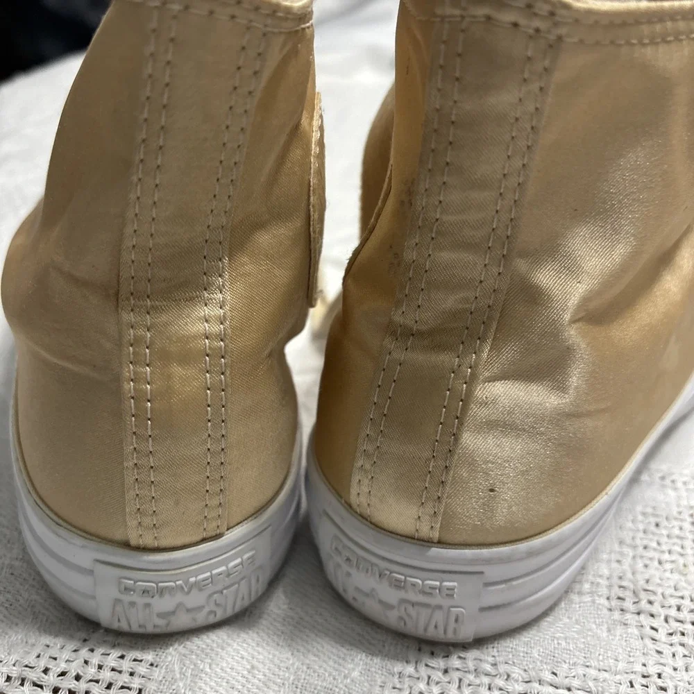 Converse Chuck Taylor All Star High Top Gold Satin Sz 7.5‎